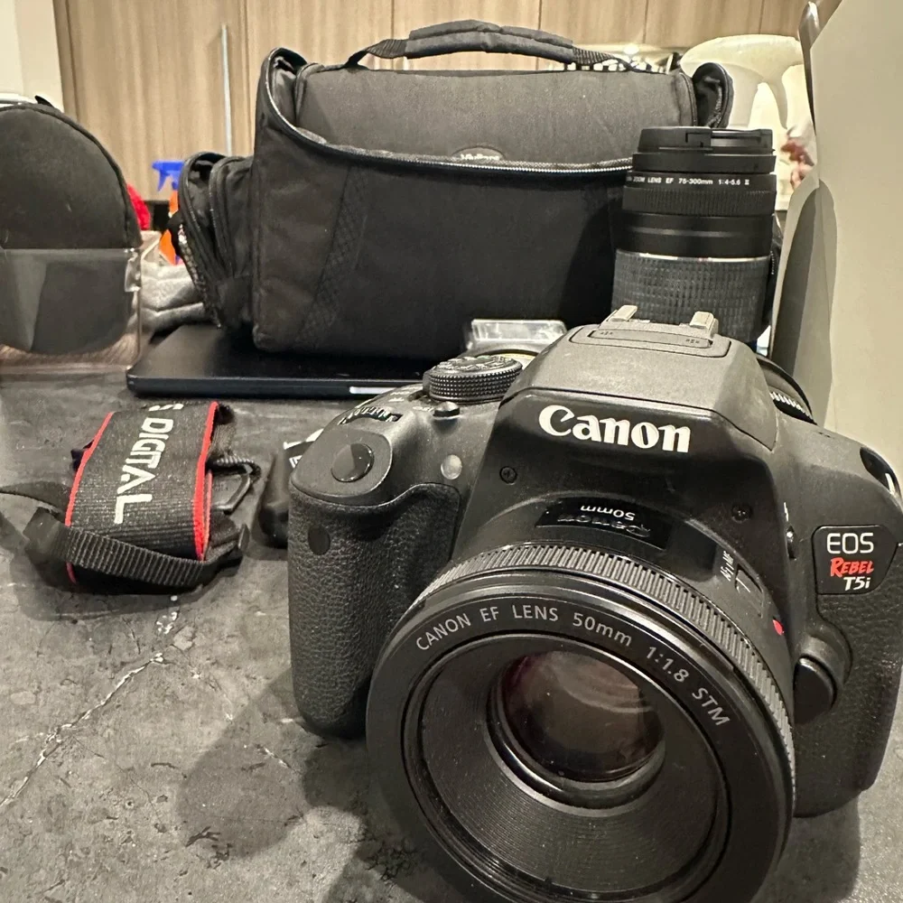 Canon Rebel T5i Camera Kit
